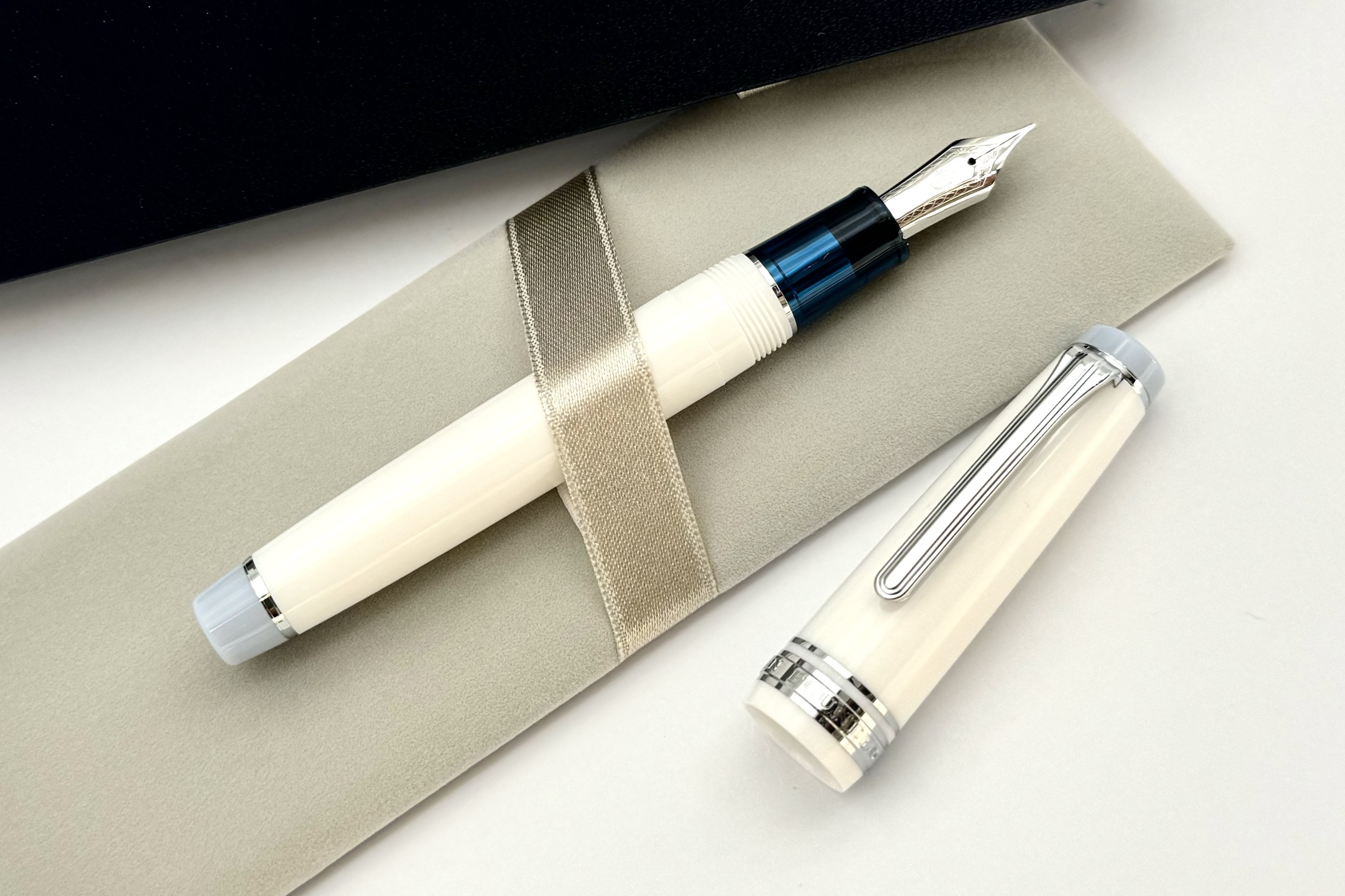 SailorLEProGearTeatimeAroundtheWorldAfternoonTeaThreeTiersFP_A